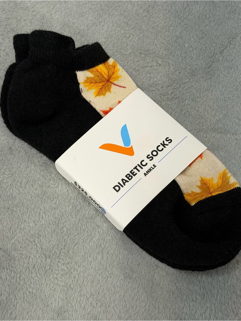 NEW Viasox Compression Ankle Socks Black Autumn Leaves Size Large W 10-13 M 9-12